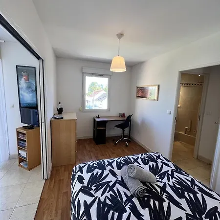 L'alienor - Parking - Hopital - 2 Pers - Reve Au Mans